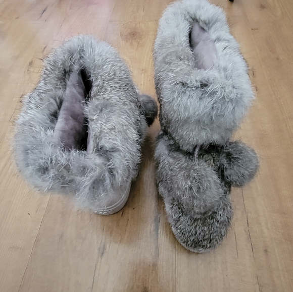 MICHAEL KORS 'NALA' SNOW BOOTS - Picture 9 of 14